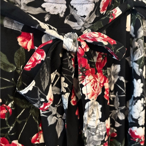 Banana Republic black floral aline midi skirt with belt size 6 - Picture 7 of 14